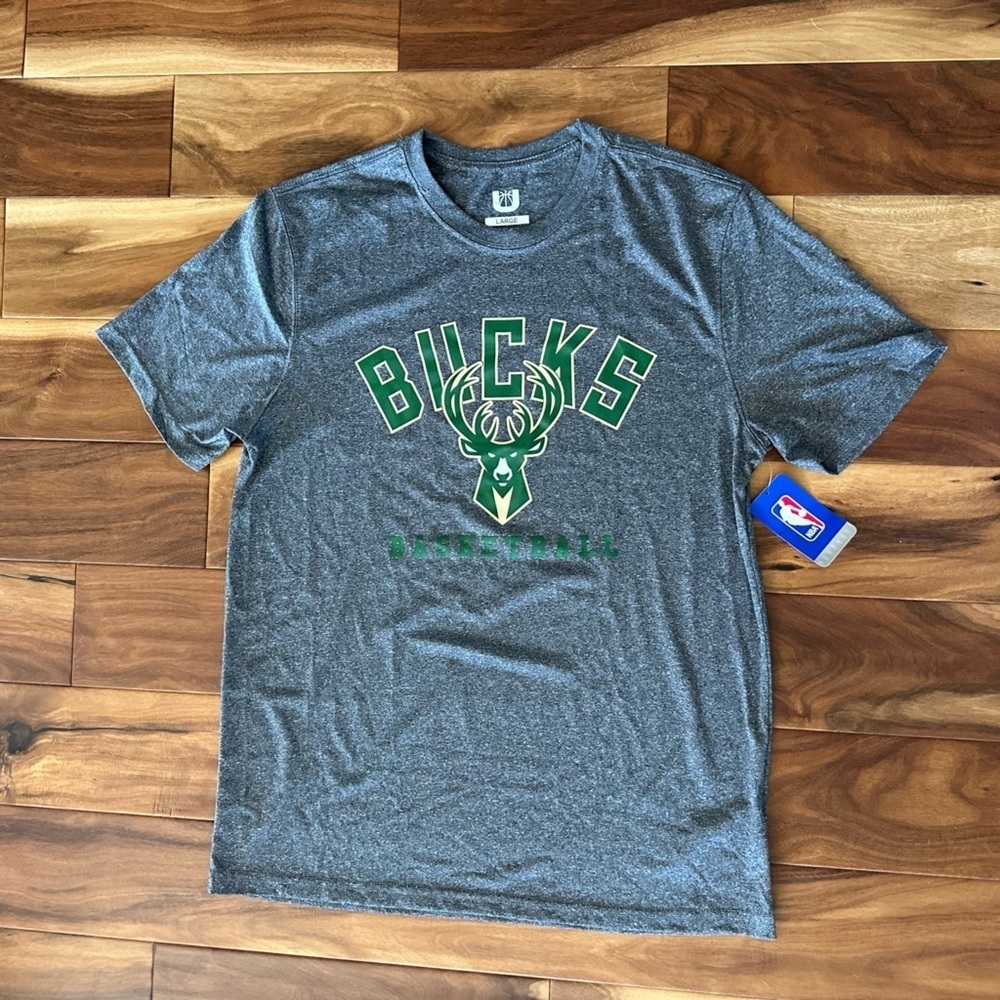 NBA Milwaukee Bucks Grey T-Shirt size Large